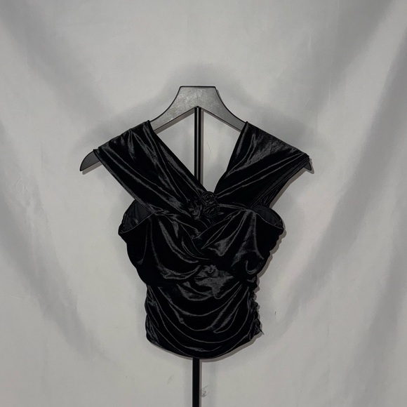 Wayf Tops - WAYF Black Rosette Off-the-Shoulder Velvet Top | Size Small | NWT 🖤